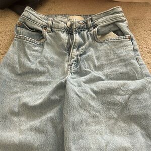 h&m light wash baggy jeans